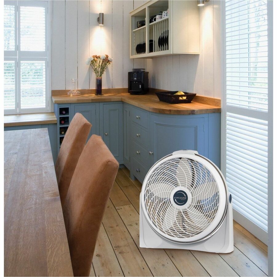 Lasko 3520 Cyclone Pivoting Floor Fan