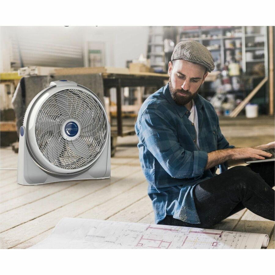 Lasko 3520 Cyclone Pivoting Floor Fan