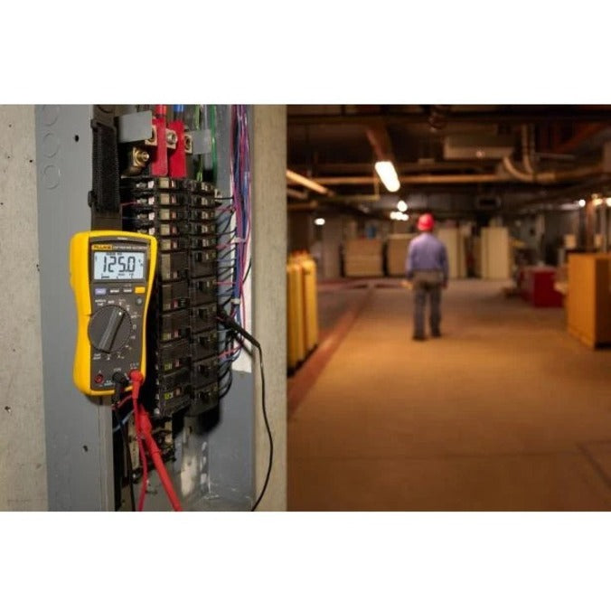 Fluke 117 Digital Multimeter
