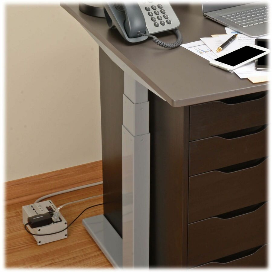 4 OUTLET SURGE PROTECTOR 3330 J