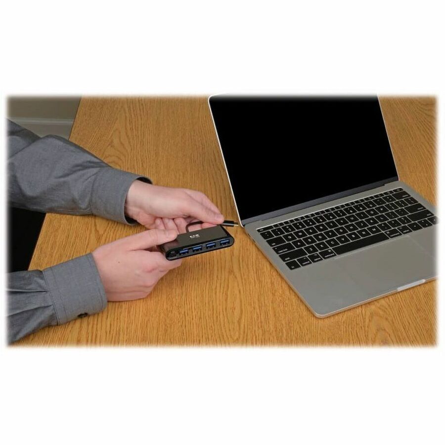 USB C HUB ADAPTER W 4X USB-A