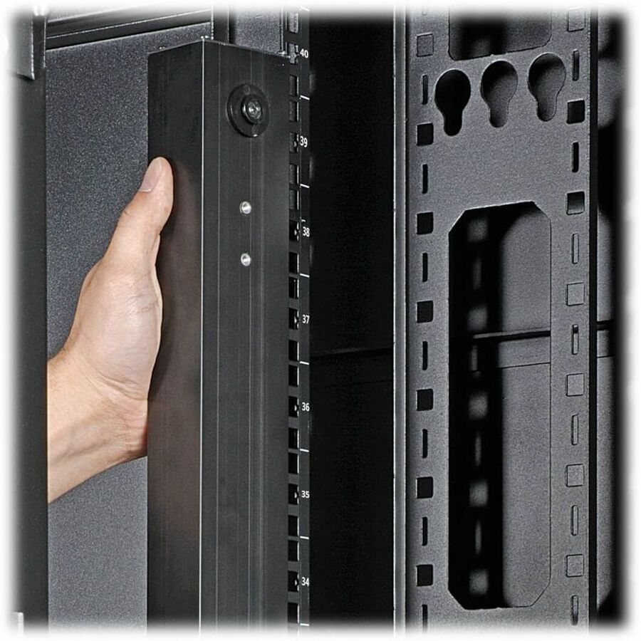 Eaton 23kW 220-240V 3PH Switched PDU - LX Interface, Gigabit, 30 Outlets, IEC 309 32A Red 380-415V Input, LCD, 1.8 m Cord, 0U 1.8 m Height, TAA