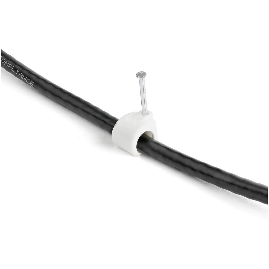 StarTech.com 100 Pk XL Cable Clips w/ Nail - Reusable Nail-in Clamps - Cord Mounting/Holding Clips - Cable Tacks Wire Fasteners White TAA