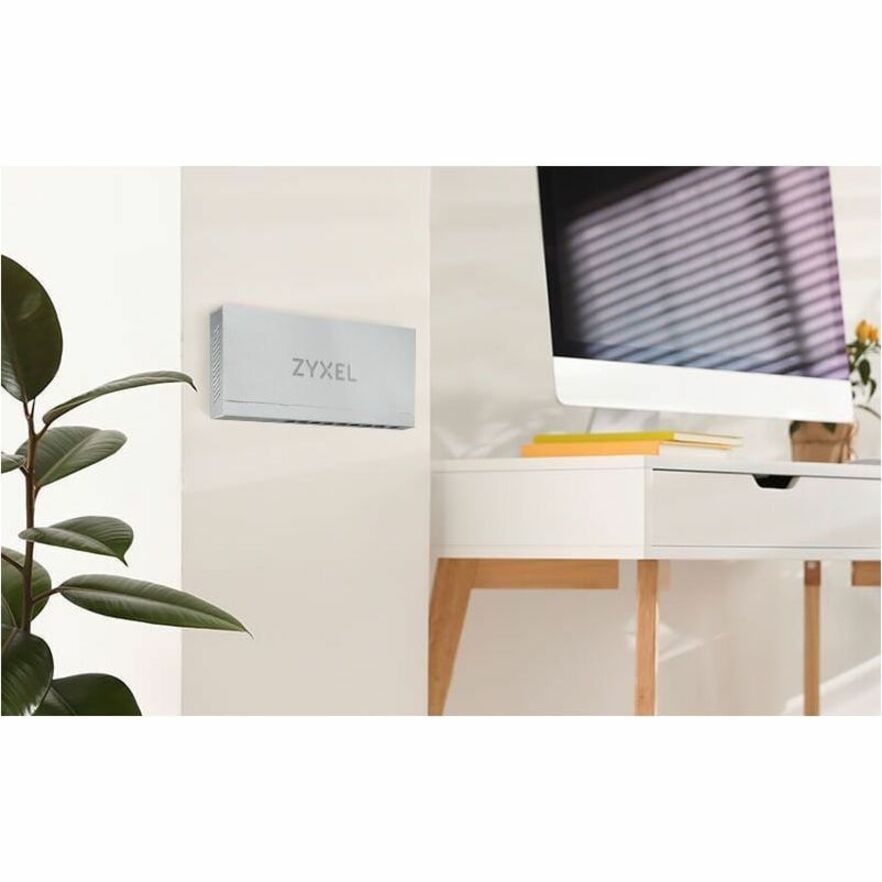 Zyxel 5-Port 2.5Gb MultiGig Ethernet Unmanaged Switch | 5 x 100/1G/2.5G Ports | Plug & Play | Metal Housing | Desktop or Wall-Mount | Ethernet Splitter | Lifetime Warranty | MG-105