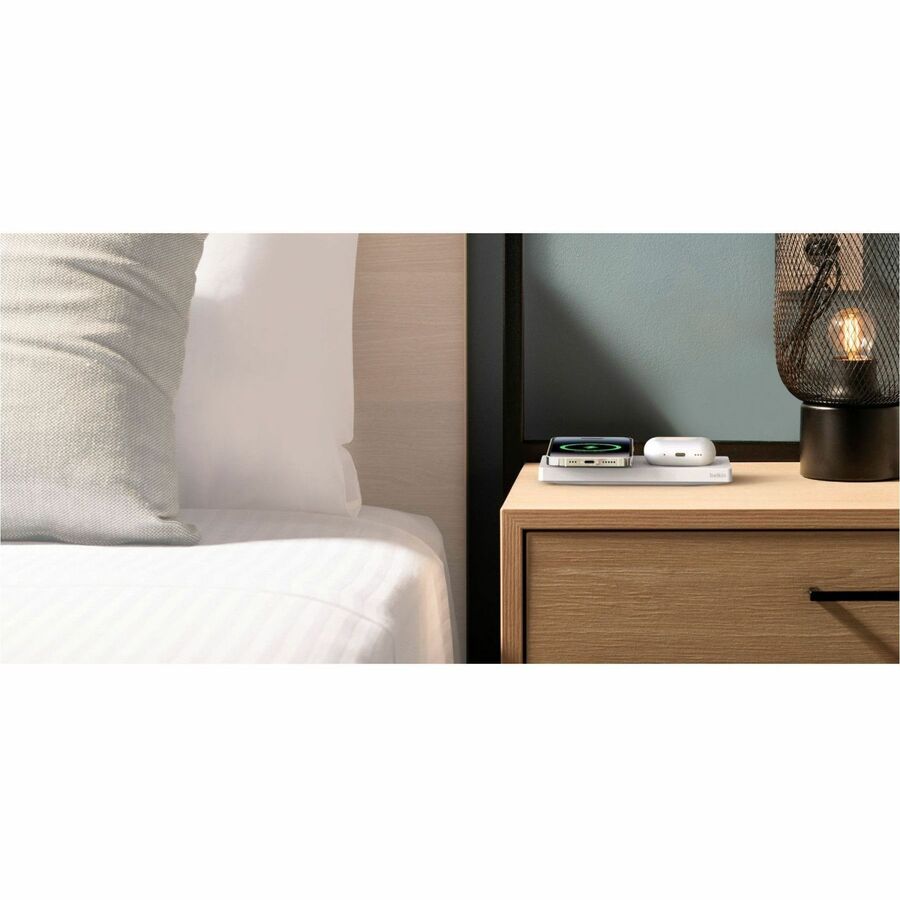 Belkin BoostCharge Pro MagSafe 2-in-1 Charging Pad