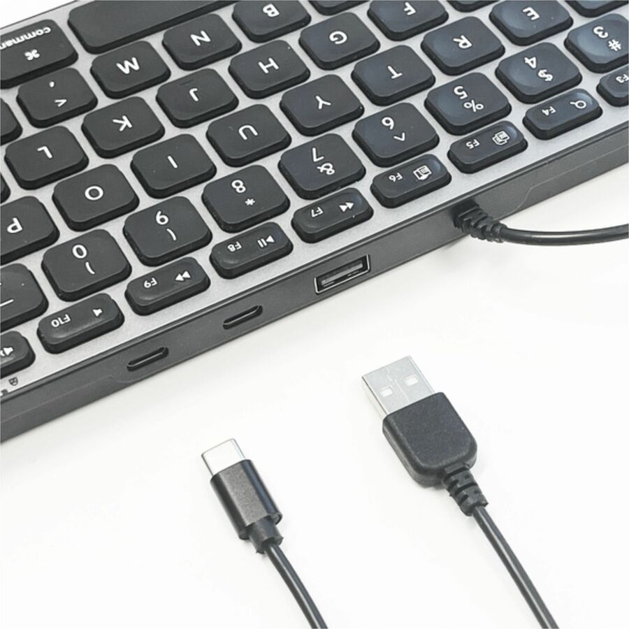 USB C A MAC KEYBOARD WITH HUB