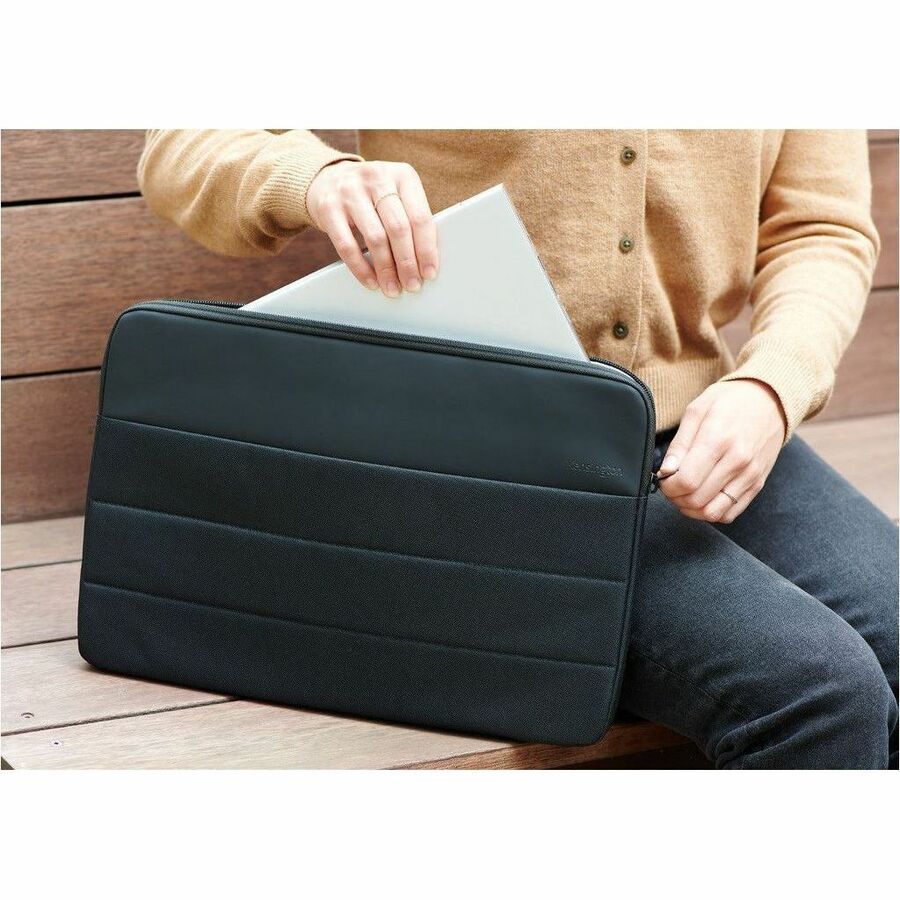 Kensington Carrying Case (Sleeve) for 12" Notebook - Black