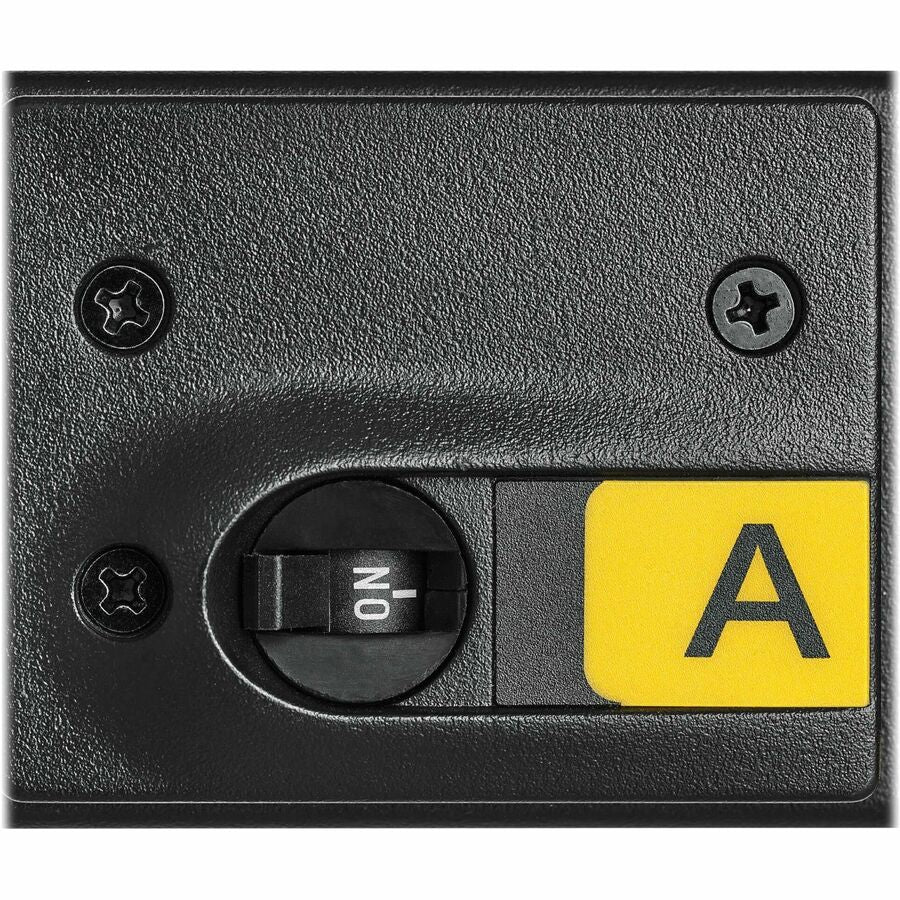 PDU G4 MI 0U L15-30P 24xC13,18