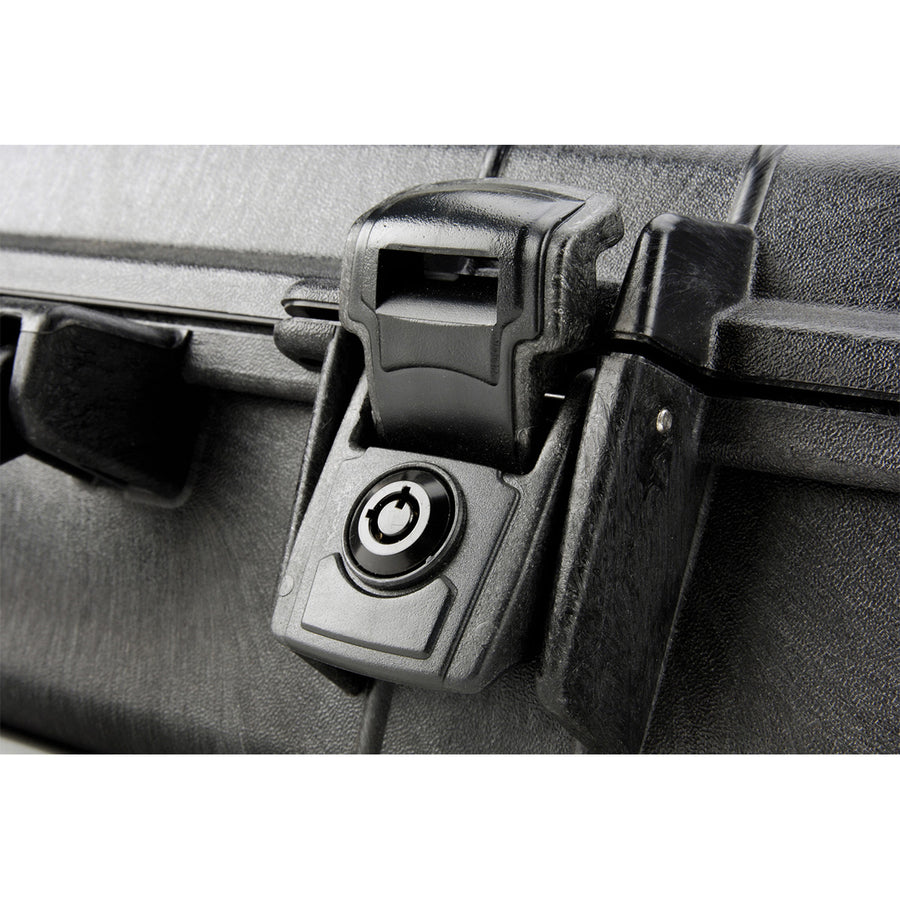 Pelican PELICAN 1490 CASE W/ PICK N PLUCK FOAM INTERIOR BLACK