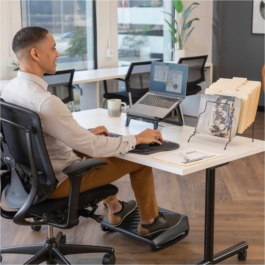 Fellowes&reg; Easy Glide Gel Mouse Pad Wrist Rest - Black (93730)