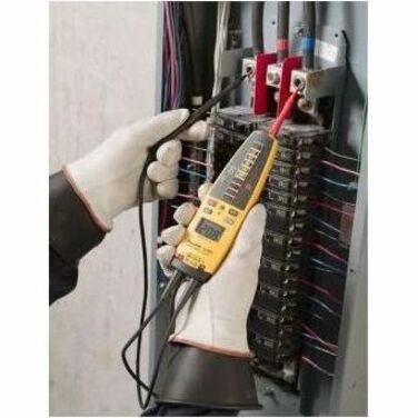 Fluke T+Pro Electrical Tester