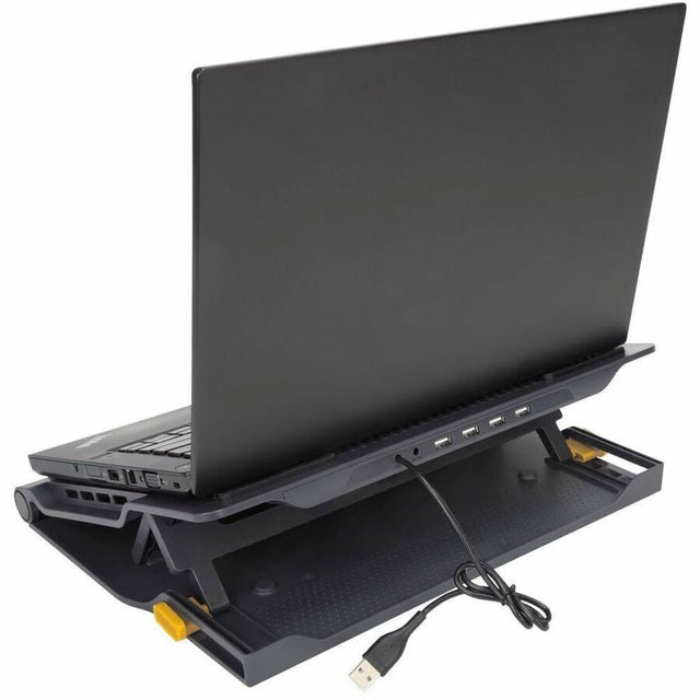 Targus 17" Chill Mat+ with 4-port Hub