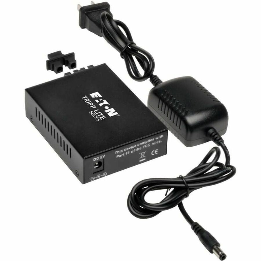 Eaton Tripp Lite Series Gigabit Multimode Fiber to Ethernet Media Converter, 10/100/1000 SC, 550 m, 850 nm