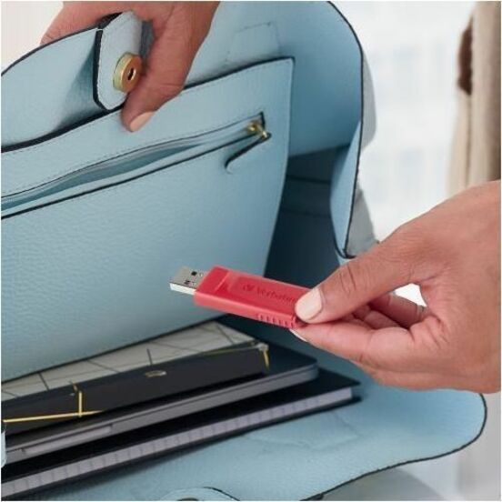 8GB Store 'n' Go&reg; USB Flash Drive - 3pk - Red, Green, Blue