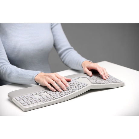 Kensington Pro Fit Ergo Wireless Keyboard and Mouse-Gray