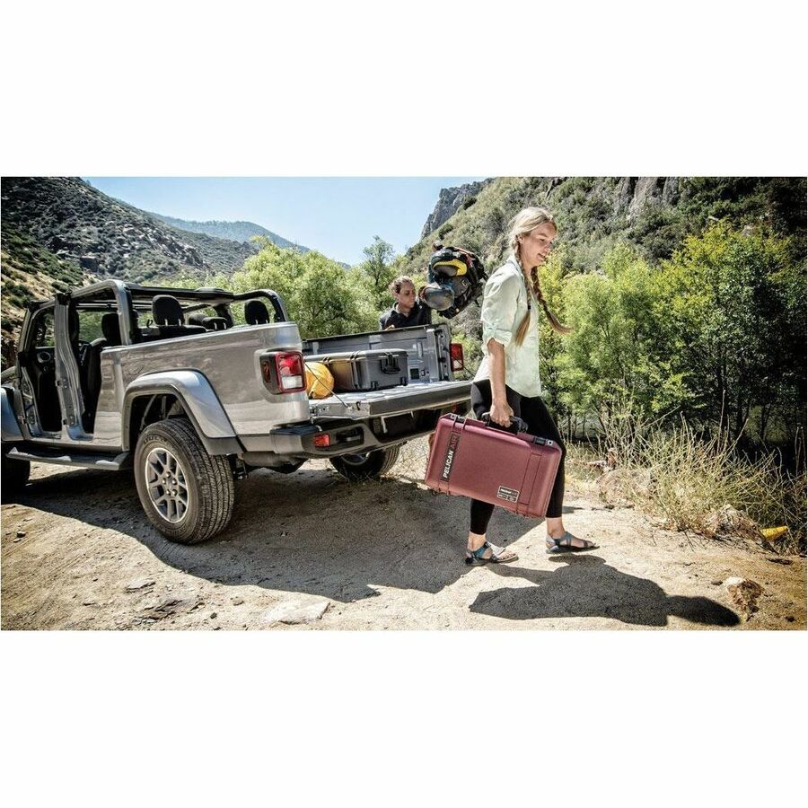 1535 WHEELED CARRY-ON CASE