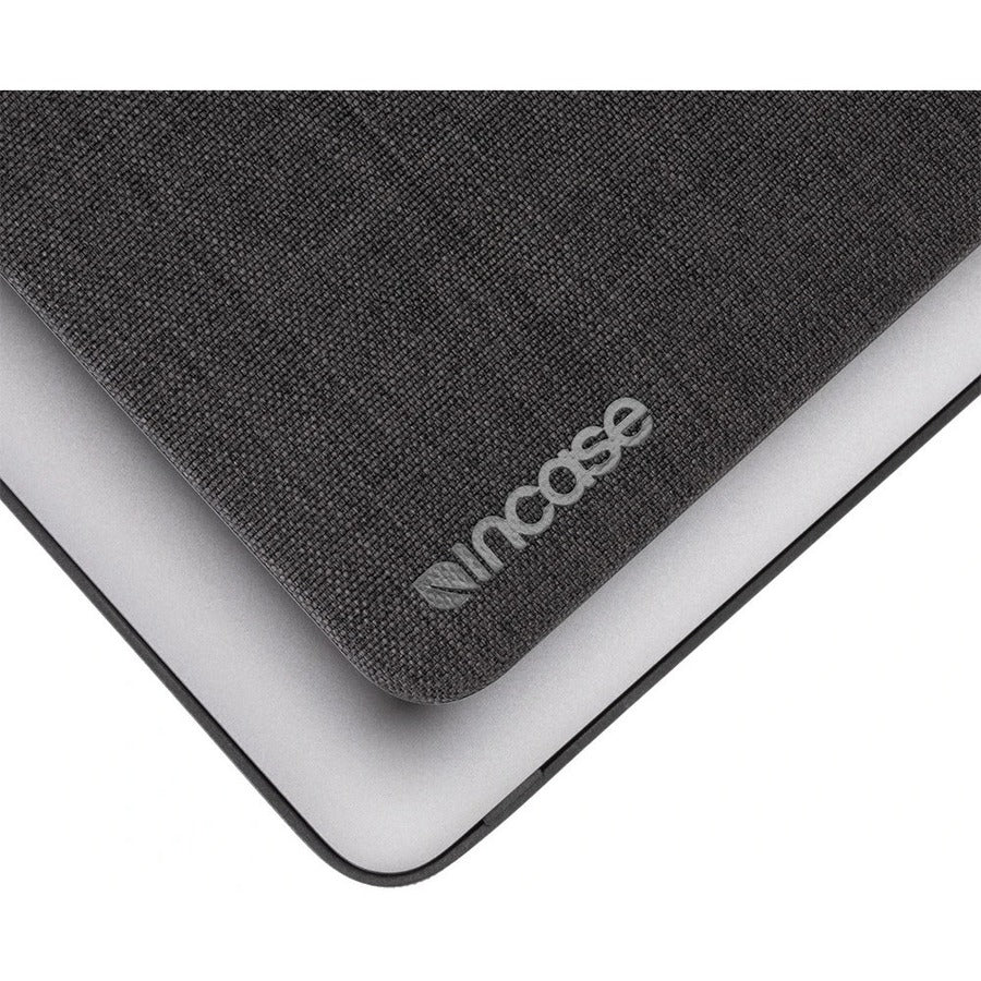 Incipio Textured Hardshell in Woolenex for MacBook Pro 16
