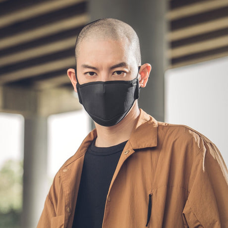 Moshi OmniGuard&trade; Mask with 3 Replaceable Nanohedron Filters - Ocean Black (M) PM 0.075 Filtration, Anti-bacterial Treatment, Washable and Reusable, Includes Carry Pouch