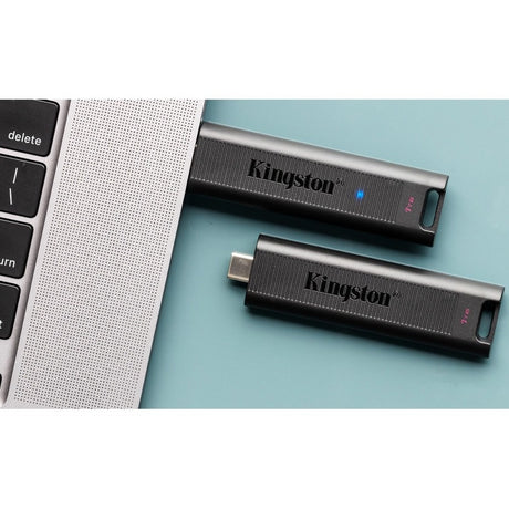 Kingston DataTraveler Max USB 3.2 Gen 2 Flash Drive