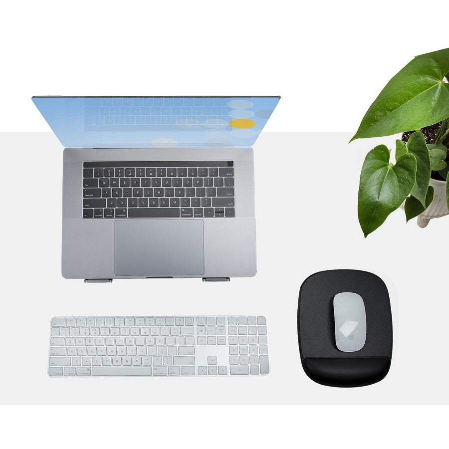 StarTech.com Mouse Pad with Hand rest, 6.7x7.1x 0.8in (17x18x2cm), Ergonomic Mouse Pad w/ Wrist Support, Non-Slip PU Base, Gel Mouse Pad