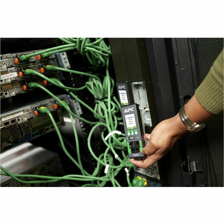 APC NetShelter Rack PDU Advanced, Switched, 5.0kW, 1Phase, 208V, 30A, L6-30P, 40 Outlet