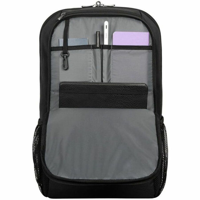 17.3IN CLASSIC BLACK BACKPACK