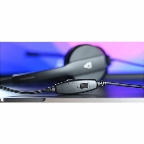 Creative HS-230 Lightweight Headset with Noise-cancelling Mic