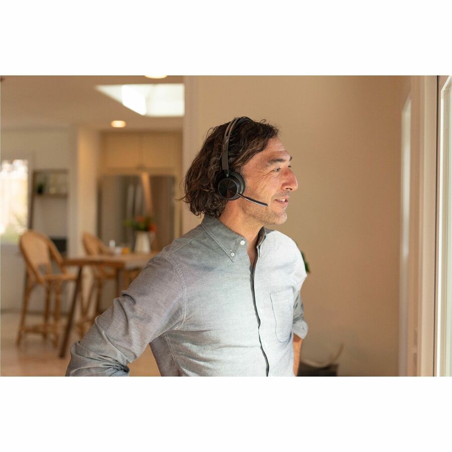 Poly Voyager Focus 2 USB-C Headset with Charge Stand