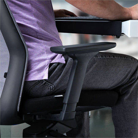 StarTech.com Steel Desk Corner Sleeve, For L-Shaped/Corner Desk, Up to 1.5in (38.1mm) Thick, Increase Space for Keyboard/Mouse, Desk Tray