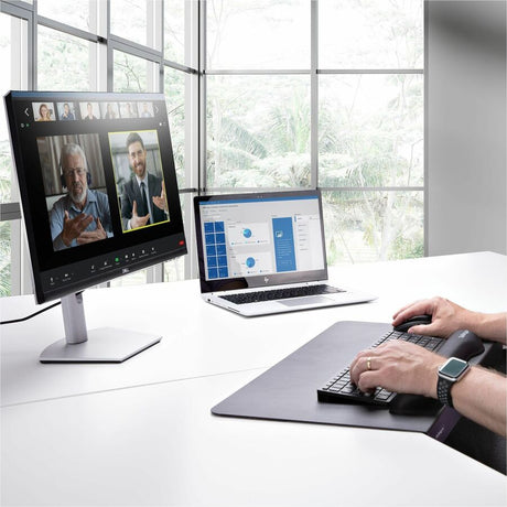 StarTech.com Steel Desk Corner Sleeve, For L-Shaped/Corner Desk, Up to 1.5in (38.1mm) Thick, Increase Space for Keyboard/Mouse, Desk Tray