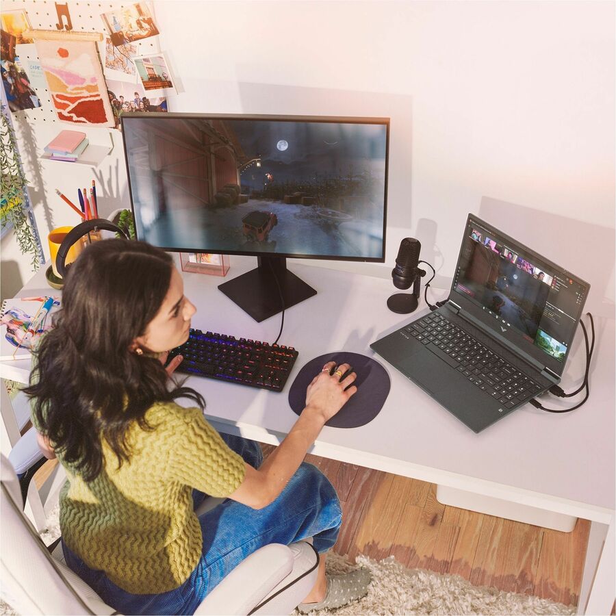 VICTUS 15-fb2000 15-fb2063dx 15.6" Gaming Notebook - Full HD - 144 Hz - AMD Ryzen 5 7535HS - 8 GB - 512 GB SSD - Mica Silver