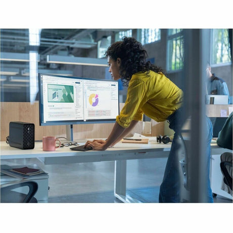 HP Z2 Mini G1a Workstation - 1 x AMD Ryzen AI MAX PRO 385 - 32 GB - 1 TB SSD - Mini PC - Jet Black