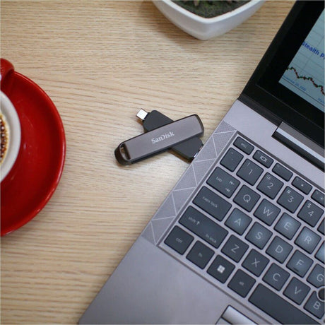SanDisk Extreme PRO SDDDE1-1T00-G46 1TB (Usb 3.2 (gen 2) type c + Usb 3.2 (gen 2) type a) On-The-Go Flash Drive