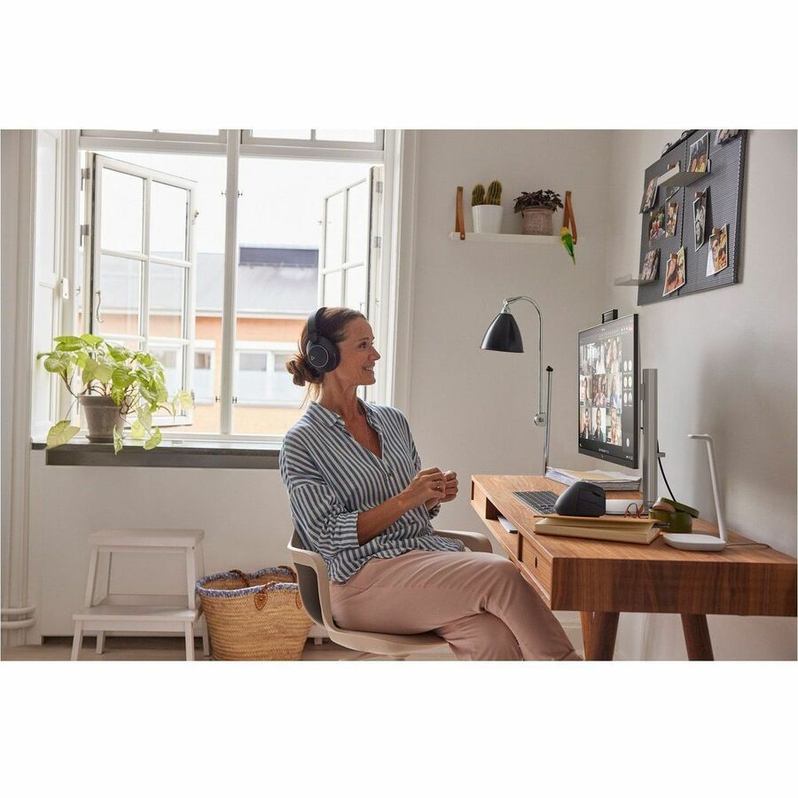 HP EliteStudio 8 AiO G1i All-in-One Computer - Intel Core Ultra 5 235 - vPro Technology - 16 GB - 512 GB SSD - 23.8" Full HD Touchscreen - Desktop - Pike Silver