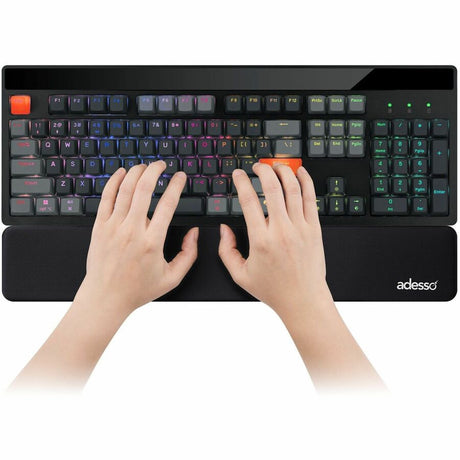 Adesso TRUFORM P330 Full Size Keyboard Wrist Rest