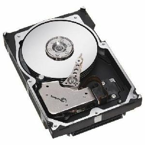 Seagate Cheetah 10K.7 ST373207LW 73 GB Hard Drive - 3.5" Internal - SCSI (Ultra320 SCSI)