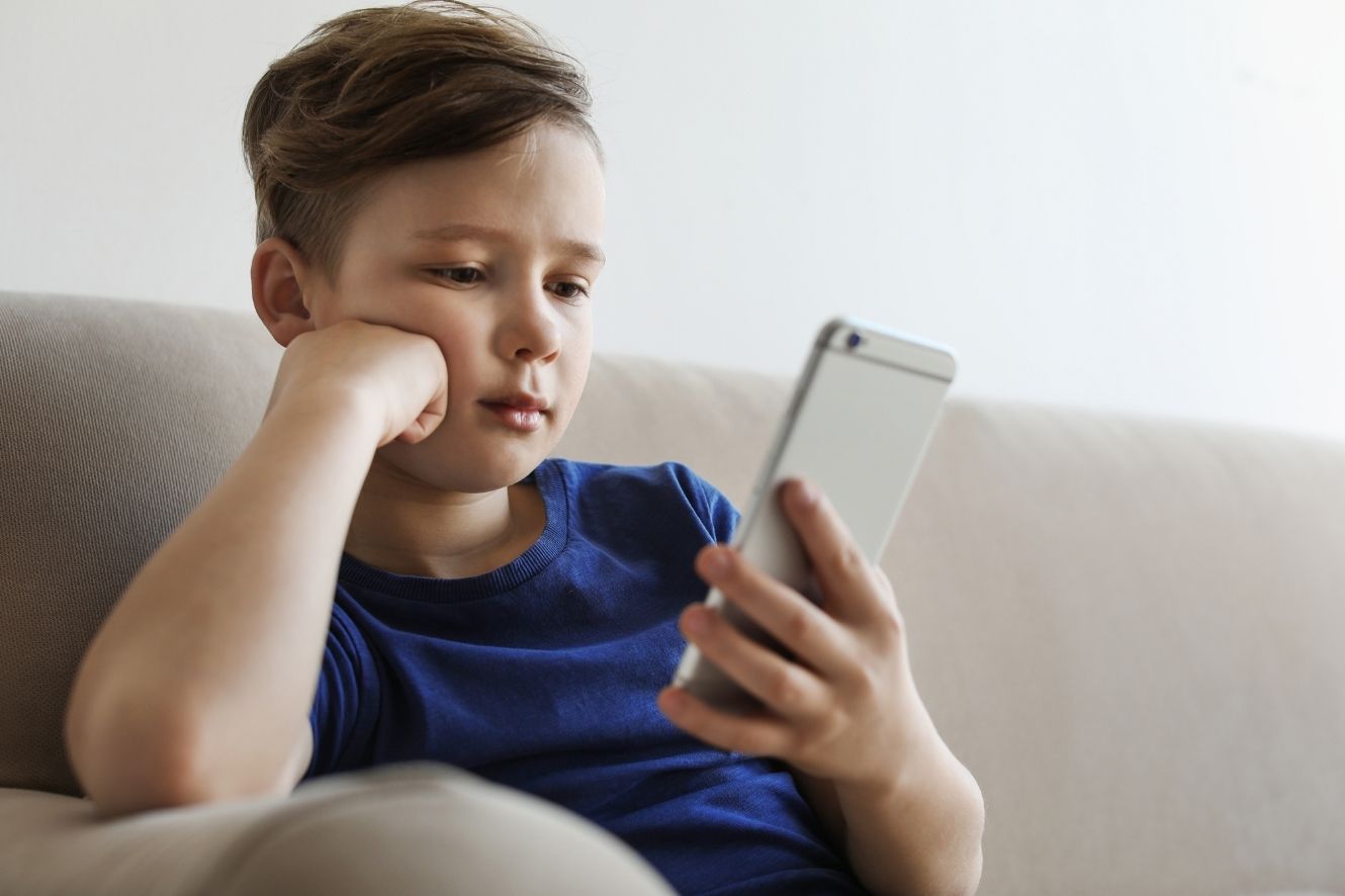 5 Tips for Choosing Your Child’s First Smartphone