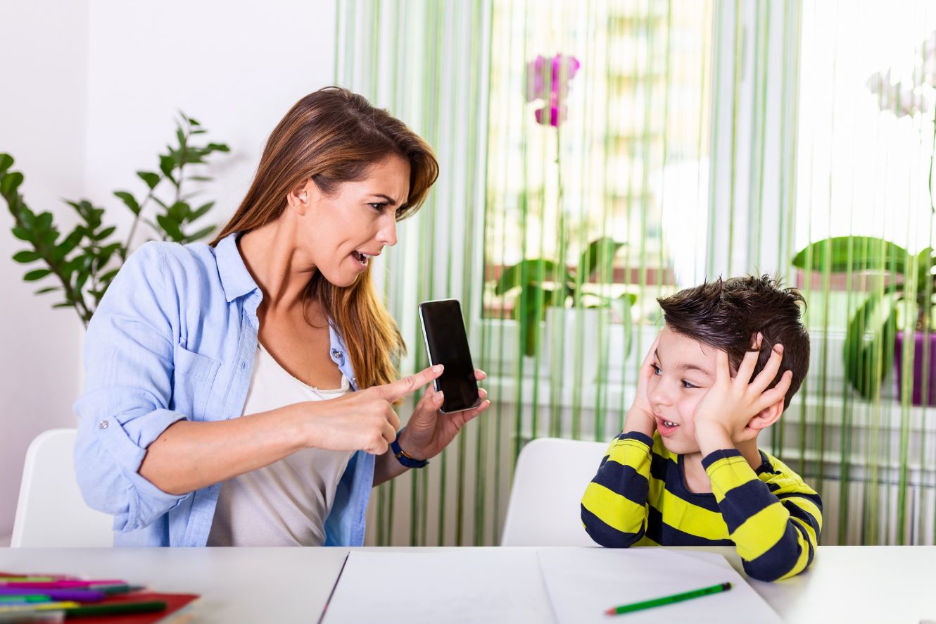 When Is the Right Time To Get Your Kids a Phone?